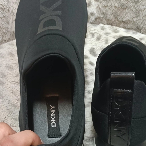 DKNY Black Slip-On Sneakers Like New - Picture 8 of 10
